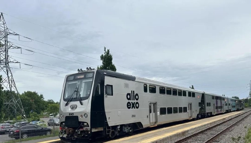 中國造！雙層不銹鋼列車在加拿大載客